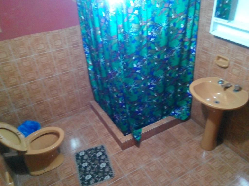 Iguazu Rey Hostel Puerto Iguazu Bagian luar foto