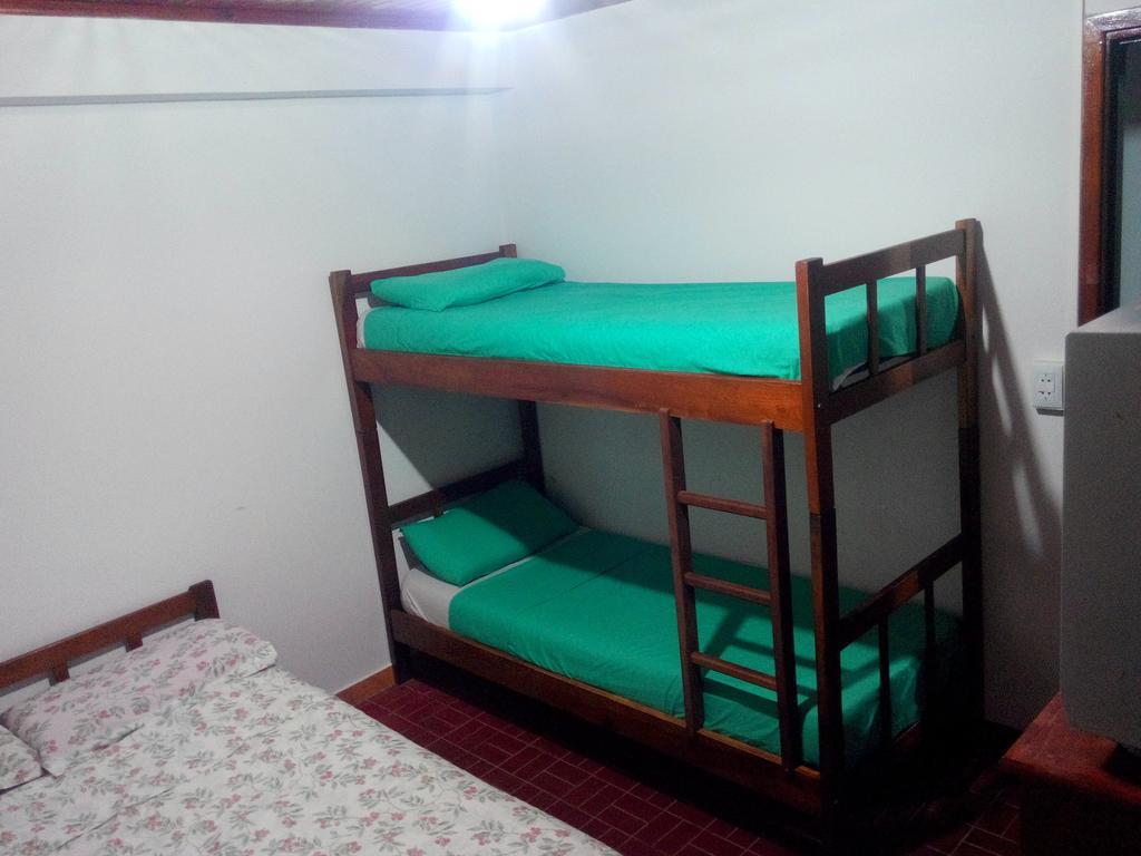 Iguazu Rey Hostel Puerto Iguazu Ruang foto