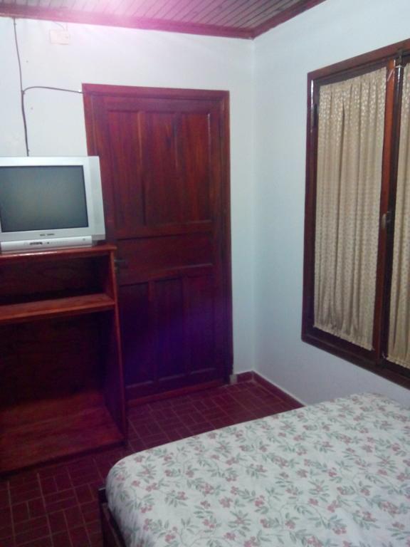 Iguazu Rey Hostel Puerto Iguazu Bagian luar foto