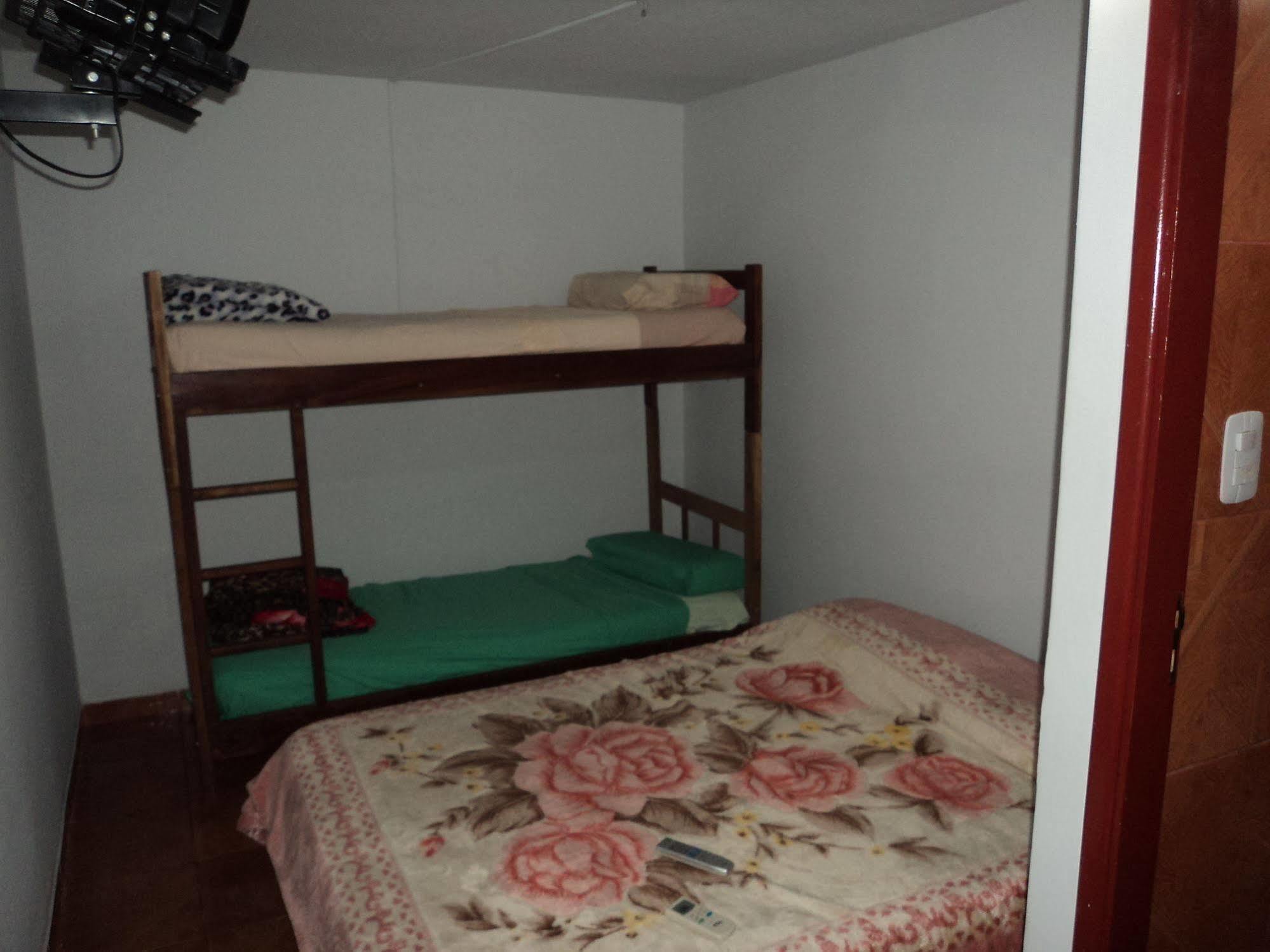 Iguazu Rey Hostel Puerto Iguazu Bagian luar foto