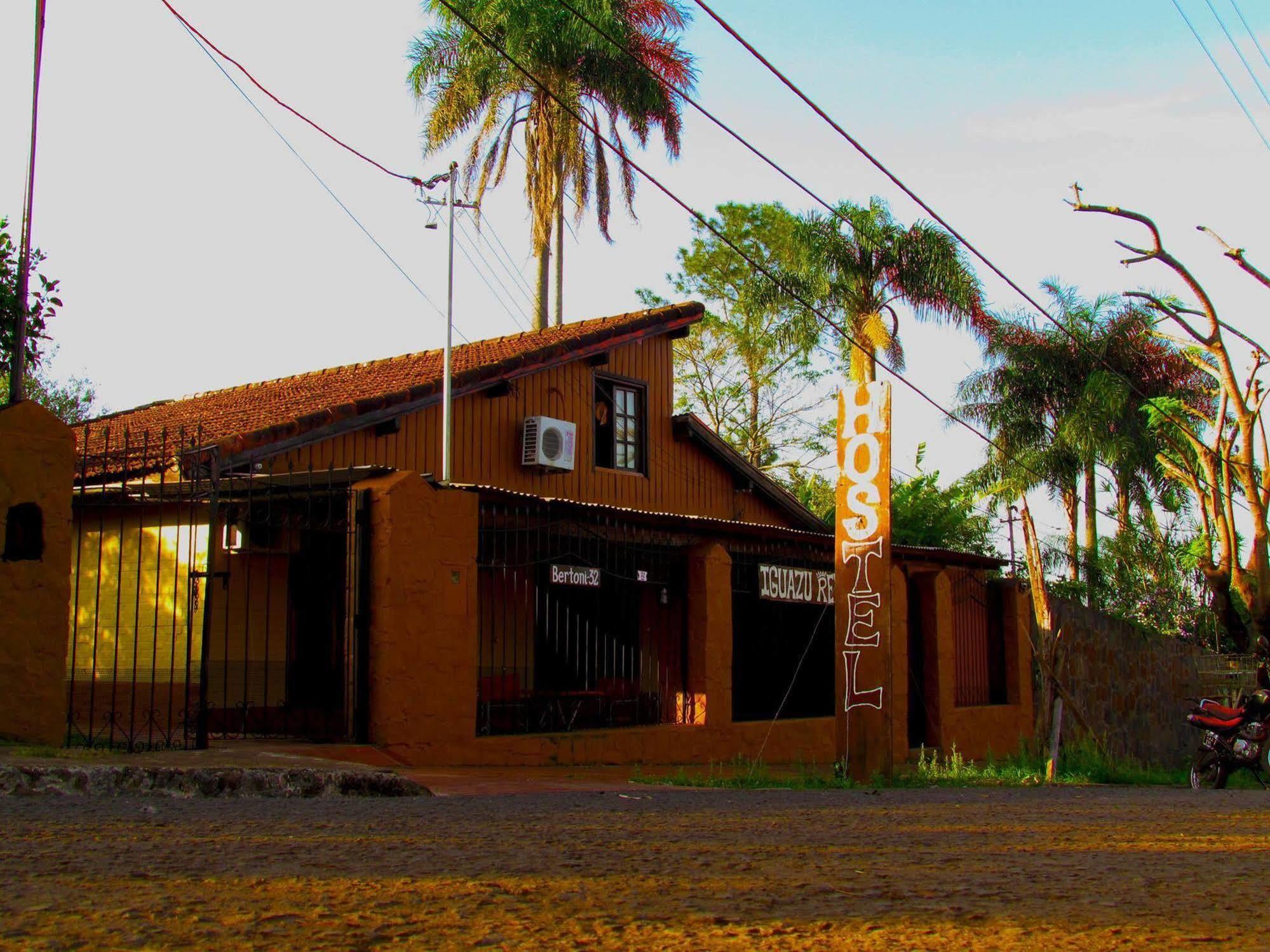 Iguazu Rey Hostel Puerto Iguazu Bagian luar foto