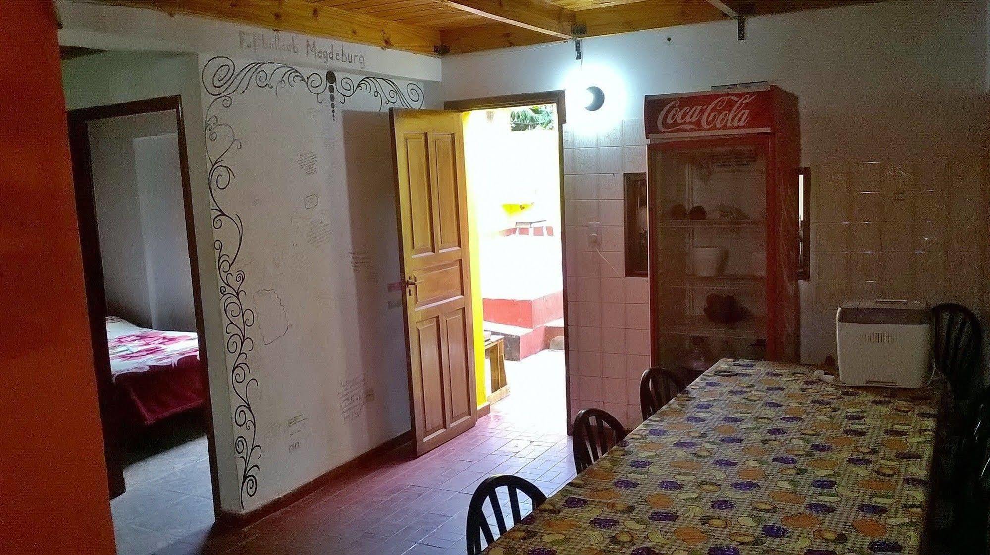 Iguazu Rey Hostel Puerto Iguazu Bagian luar foto